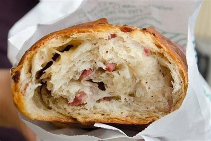 Casatiello (o Tortano)