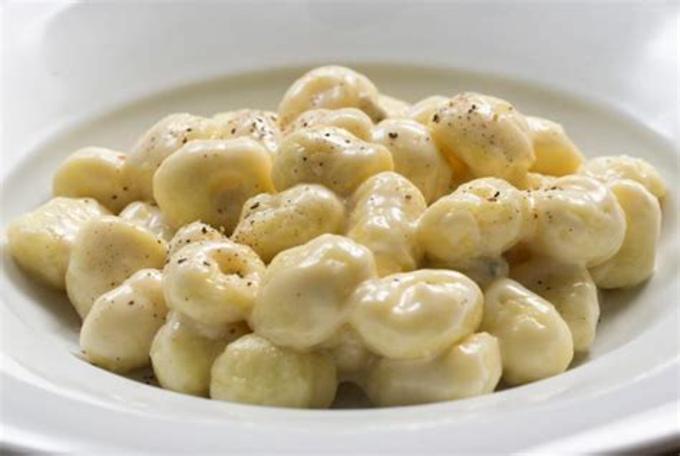 Gnoch di mùrador al gorgonzola