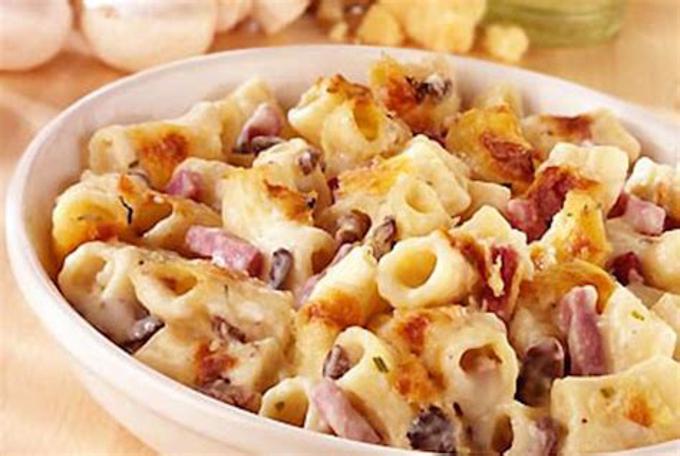 Maccheroni con Pancetta e Fagioli