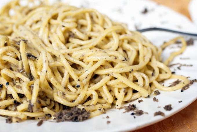 Strangozzi al Tartufo Nero