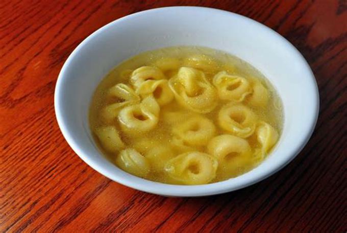 Tortellini in Brodo